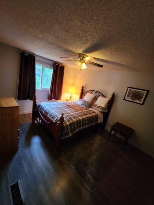 Entire 3 Bedroom House In Elliot Lake Exterior photo