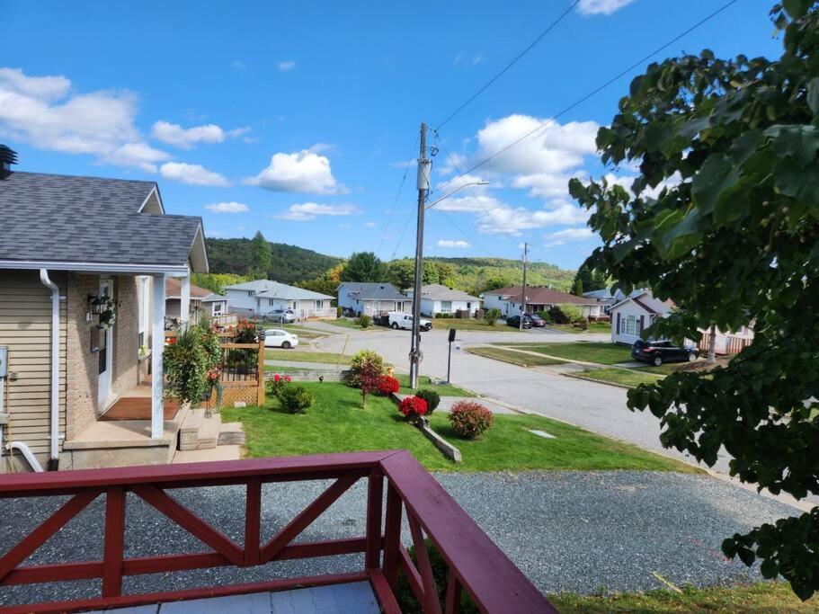 Entire 3 Bedroom House In Elliot Lake Exterior photo